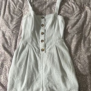 White size small